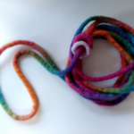 Csön-csön gyűrű nemezzsinór